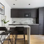 Faubourg Saint-Honoré/ Boétie apartement 4P Courcelle